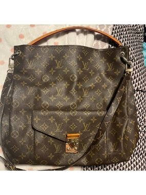 Louis Vuitton Brown Monogram Canvas Shoulder Bag